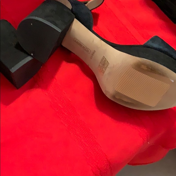 Louise et Cie black Sandals- New - Picture 6 of 9